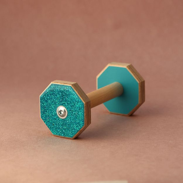 Glittrig lydnadsapport från LG.