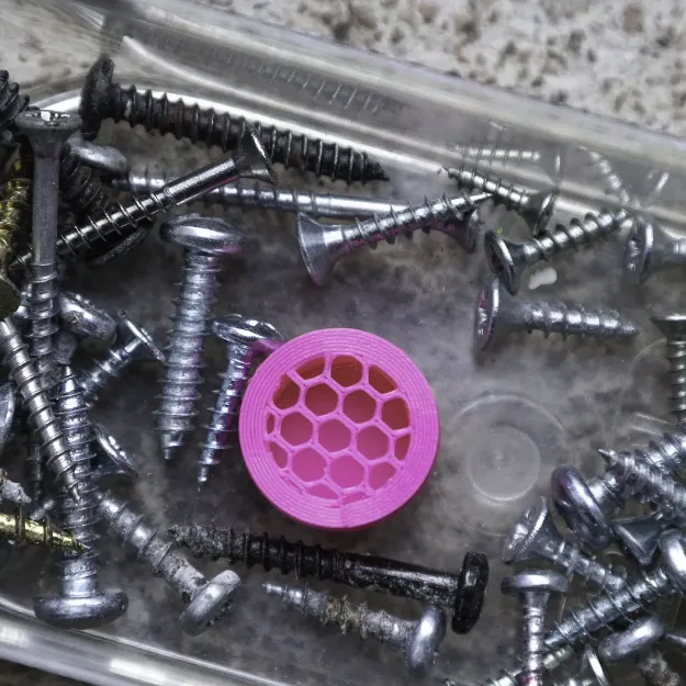 Honey, rosa nosework dofthållare med stort doftgenomsläpp.