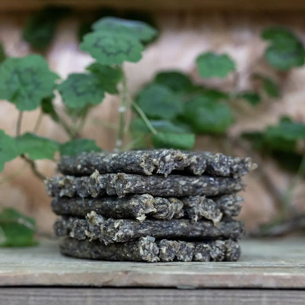 RAUH Crunchy Ren 13 är en pressad tuggpinne på 13 cm