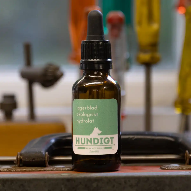 Lagerblad hydrolat till Nosework till nosework i 30 ml brun flaska.