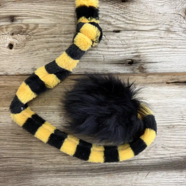 Bild på Jami - Svansar med fårskinn